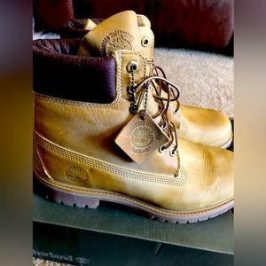 Men’s Timberland Boots-Size 7.5